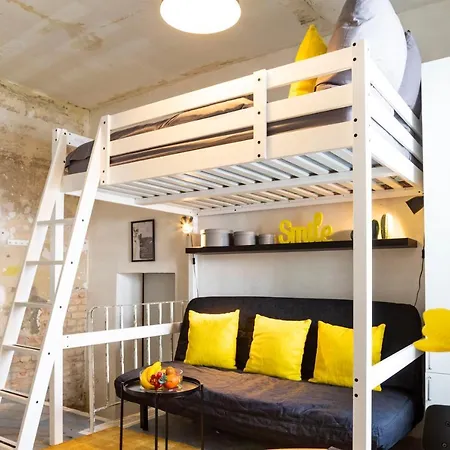 Shabby Chic Apartment +Freshly Furnished +Self Check-In